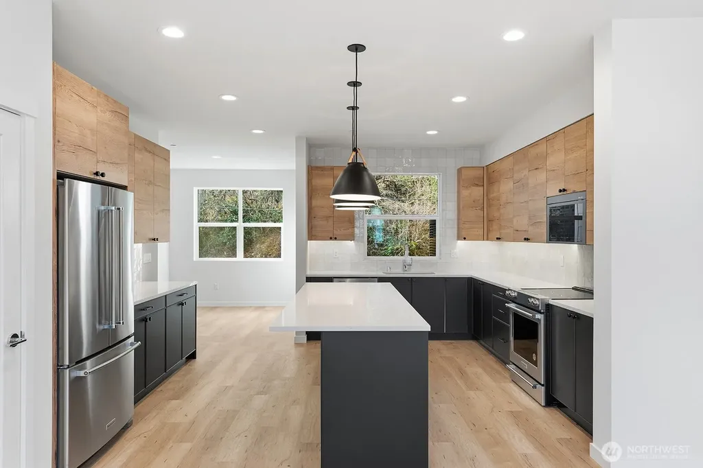 781 7th Avenue NW Issaquah WA 98027