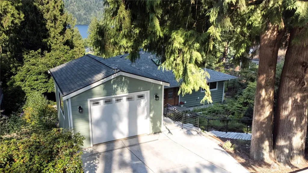 44 Windward Bellingham WA 98229