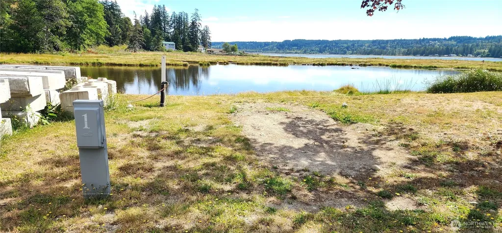 621 NE Gladwin Road Belfair WA 98528
