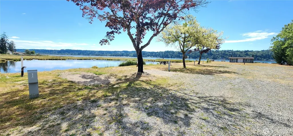 621 NE Gladwin Road Belfair WA 98528