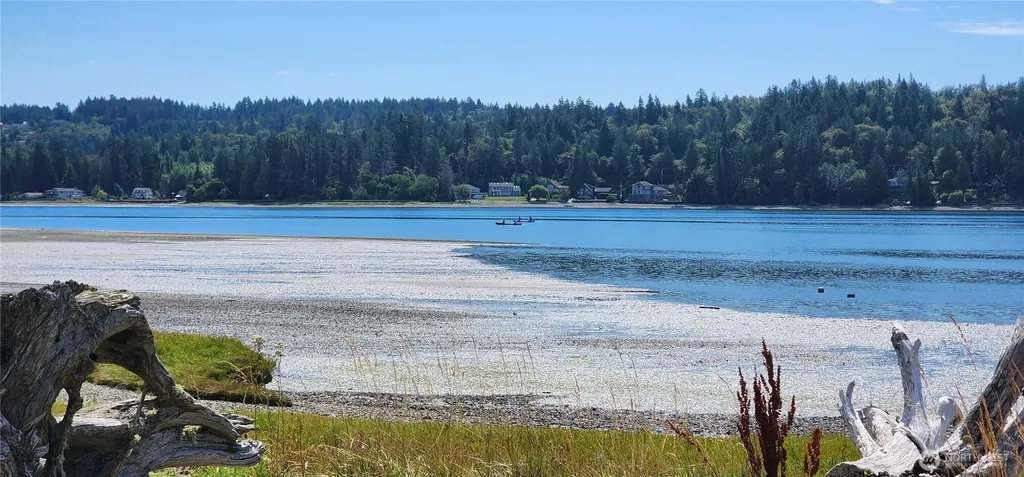 621 NE Gladwin Road Belfair WA 98528
