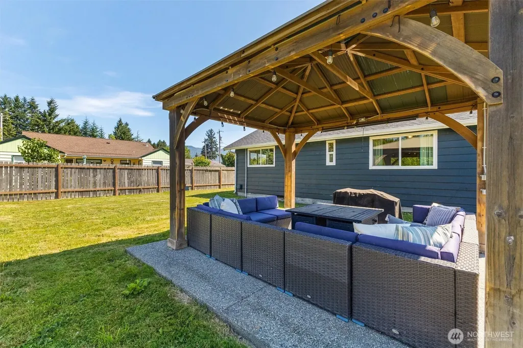 1410 Badger Lane Sedro Woolley WA 98284