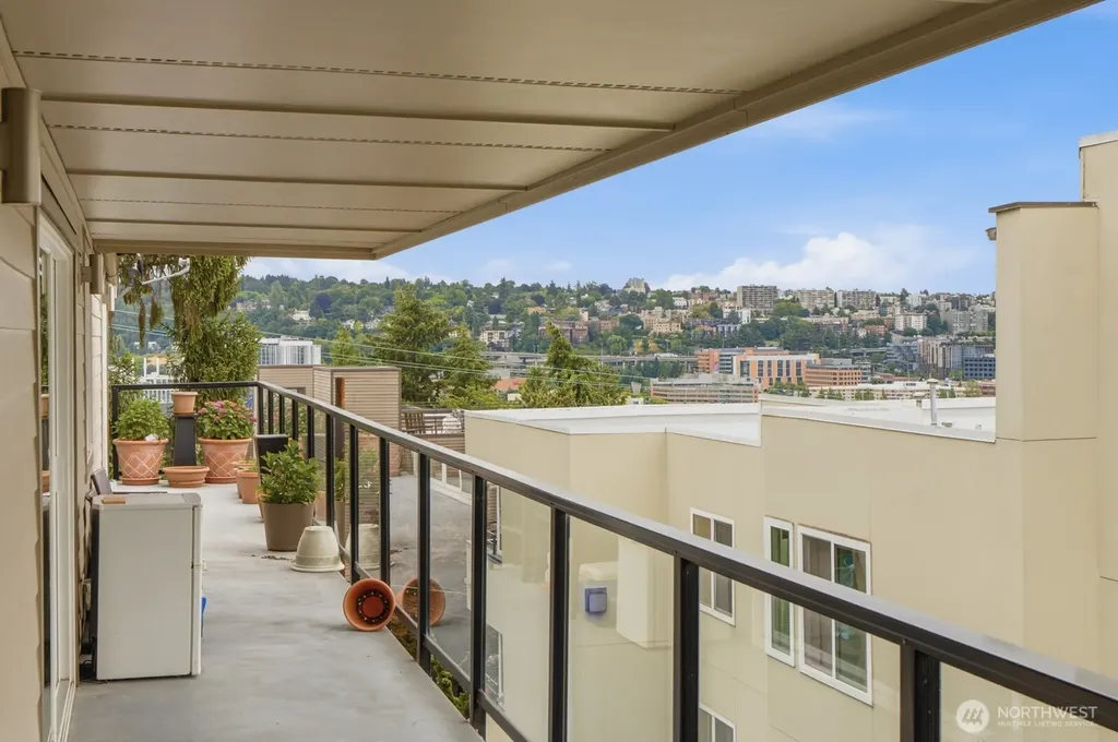 565 Lee Street Seattle WA 98109