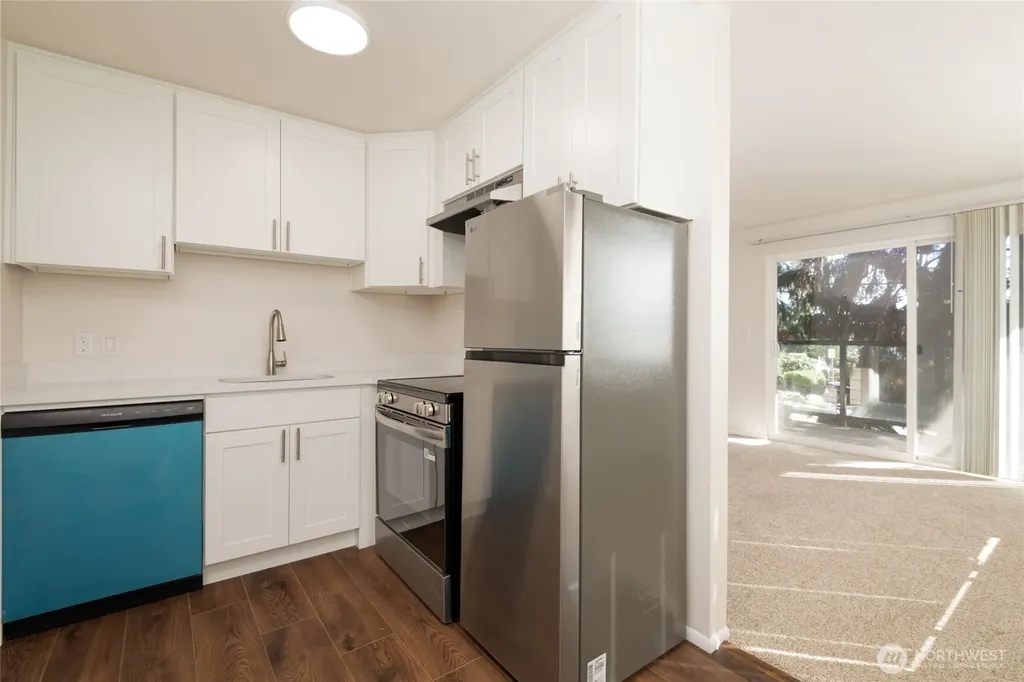 565 Lee Street Seattle WA 98109