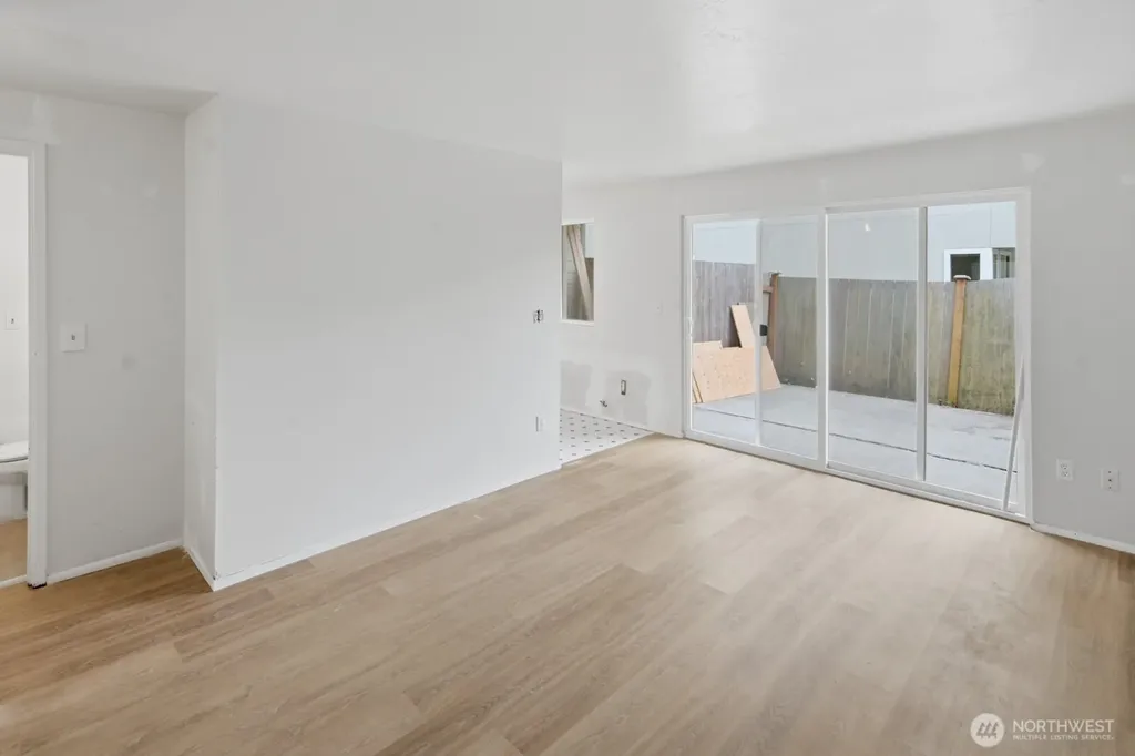 565 Lee Street Seattle WA 98109
