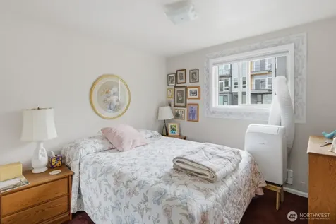 565 Lee Street Seattle WA 98109