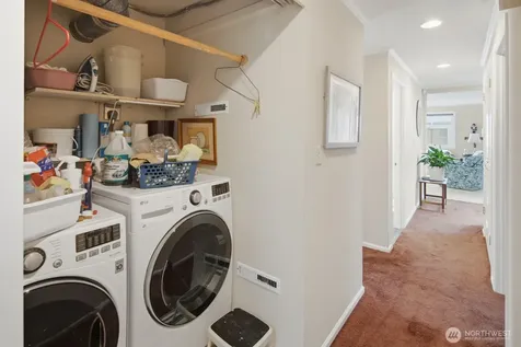 565 Lee Street Seattle WA 98109