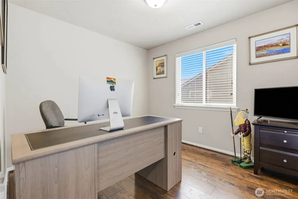 2670 Hickory Avenue West Richland WA 99353