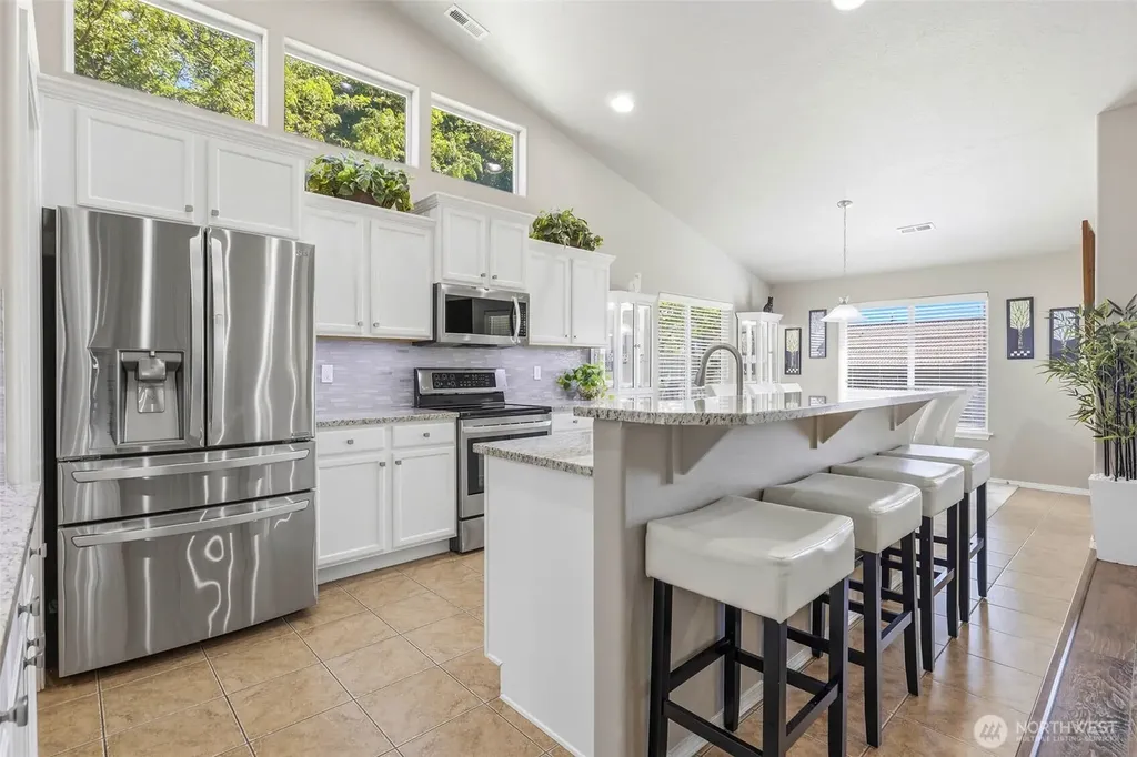 2670 Hickory Avenue West Richland WA 99353