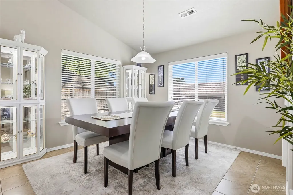 2670 Hickory Avenue West Richland WA 99353