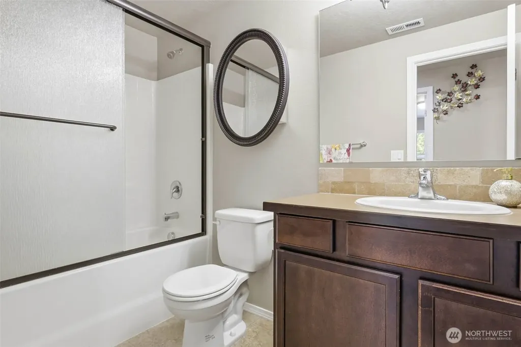 2670 Hickory Avenue West Richland WA 99353
