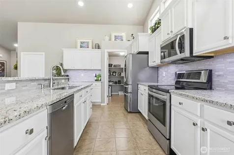 2670 Hickory Avenue West Richland WA 99353