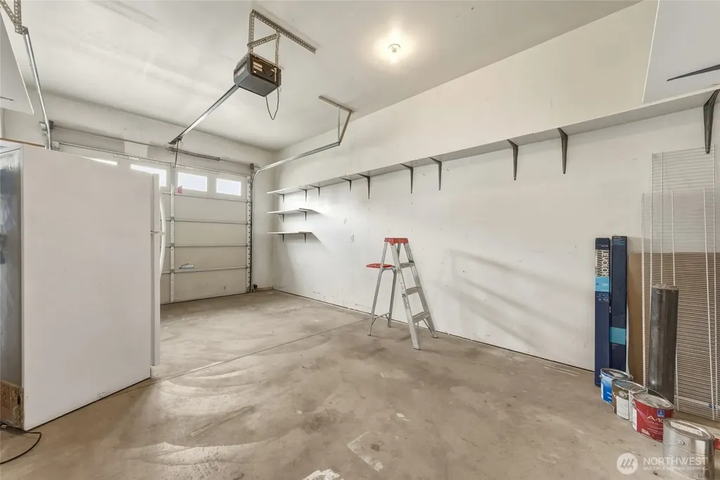 777 SE Magnoni College Place WA 99324