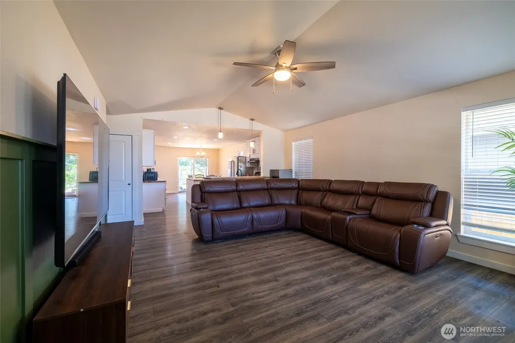 1418 Windsor Avenue Centralia WA 98531