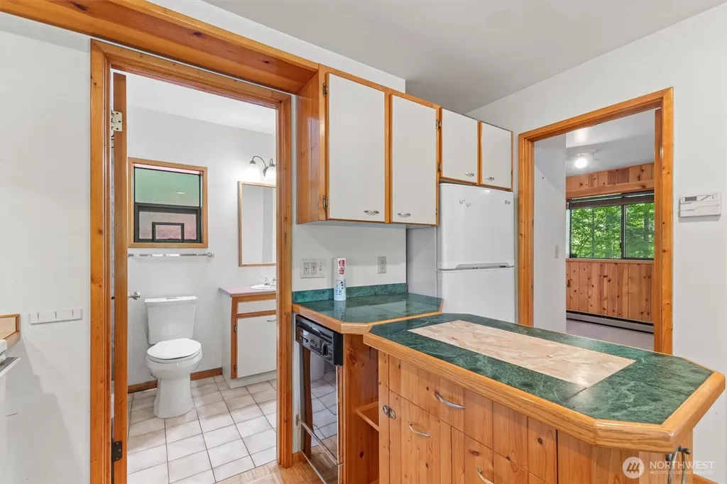 8625 Golden Valley Drive Maple Falls WA 98266