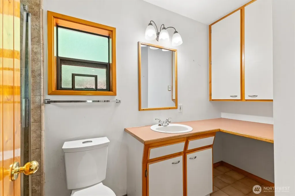8625 Golden Valley Drive Maple Falls WA 98266