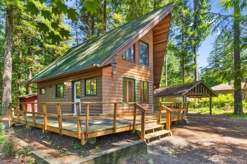 8625 Golden Valley Drive Maple Falls WA 98266