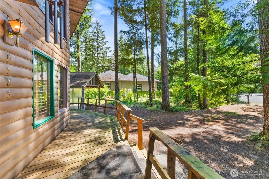8625 Golden Valley Drive Maple Falls WA 98266