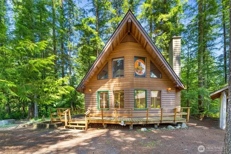 8625 Golden Valley Drive Maple Falls WA 98266