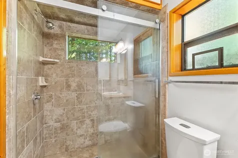 8625 Golden Valley Drive Maple Falls WA 98266