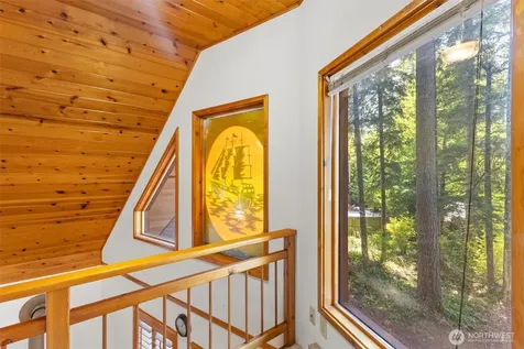 8625 Golden Valley Drive Maple Falls WA 98266