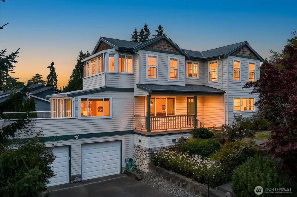 911 Brookmere Street Edmonds WA 98020