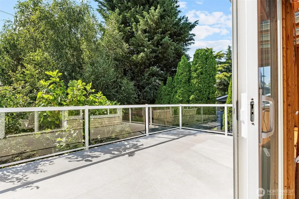 911 Brookmere Street Edmonds WA 98020