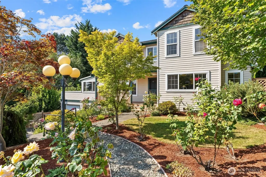911 Brookmere Street Edmonds WA 98020