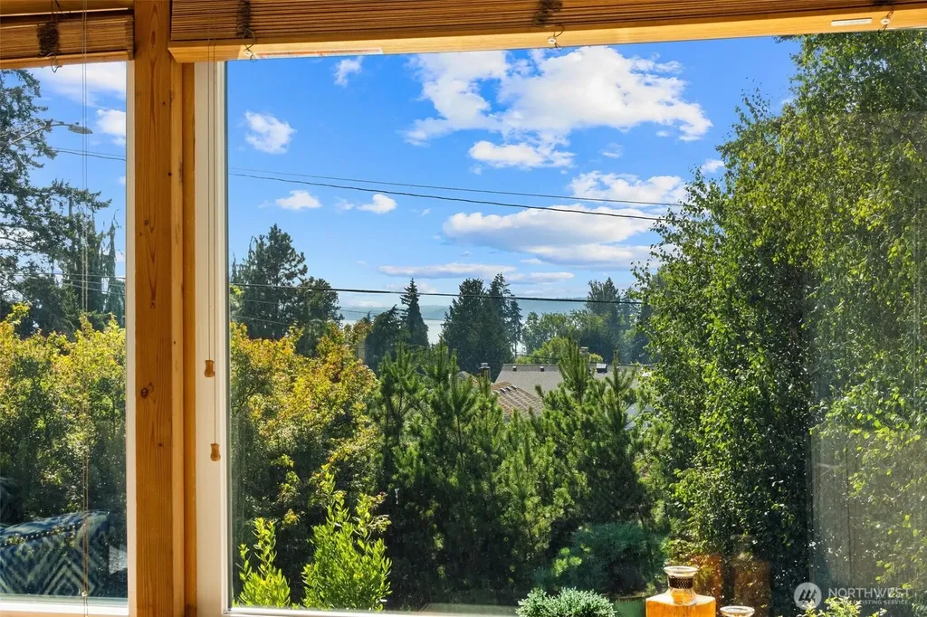 911 Brookmere Street Edmonds WA 98020