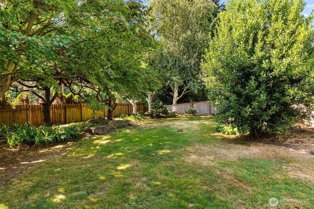 911 Brookmere Street Edmonds WA 98020