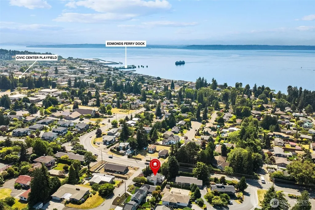 911 Brookmere Street Edmonds WA 98020