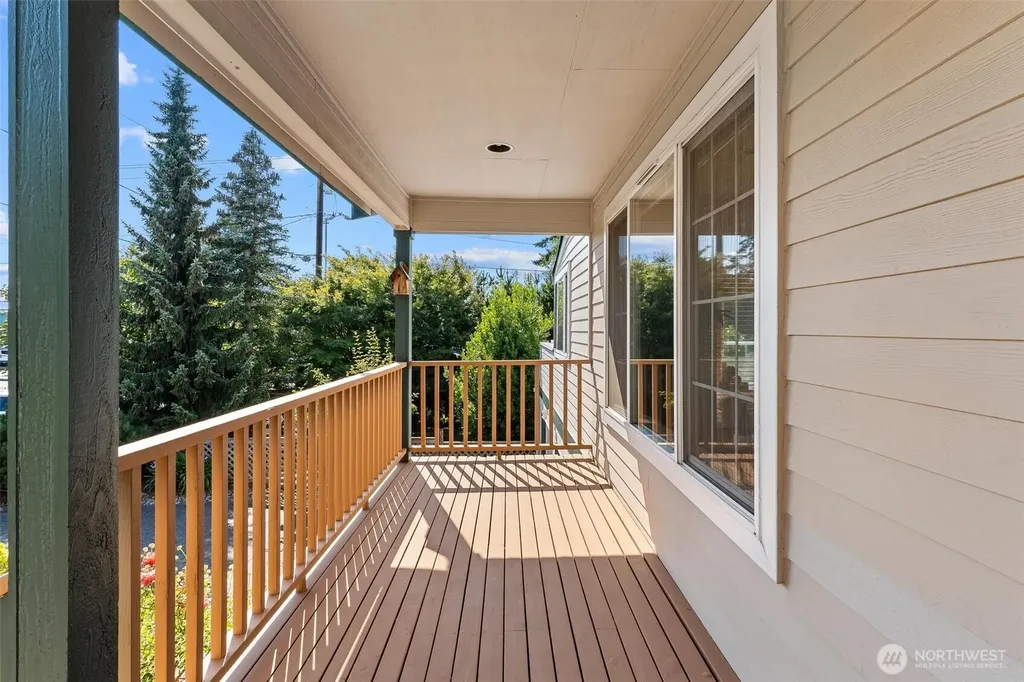 911 Brookmere Street Edmonds WA 98020