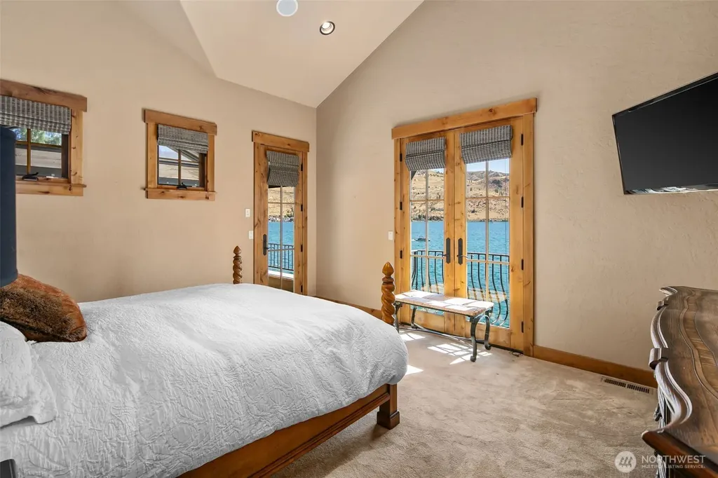 120 Brimstone Lane Chelan WA 98816