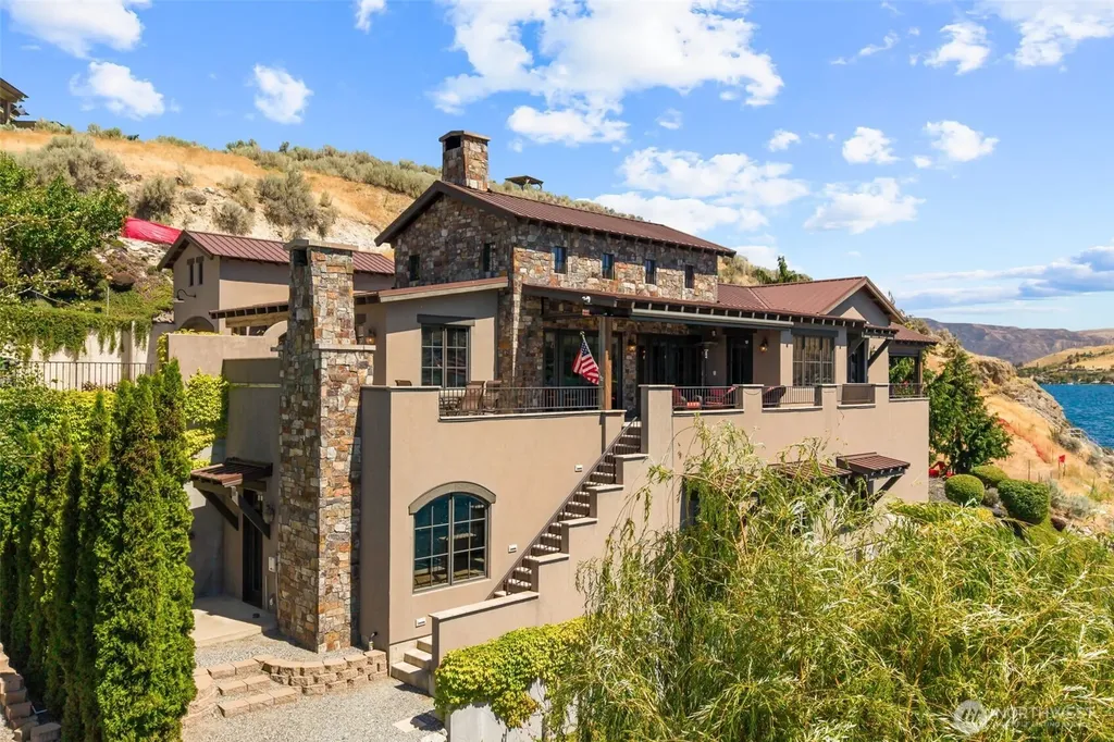 120 Brimstone Lane Chelan WA 98816