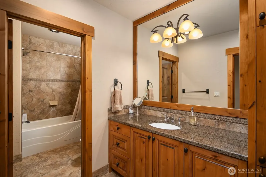 120 Brimstone Lane Chelan WA 98816