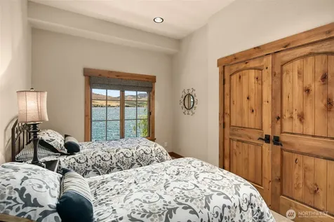 120 Brimstone Lane Chelan WA 98816