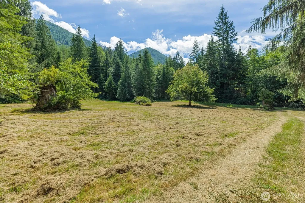 2682 E Lake Riley Road Arlington WA 98223