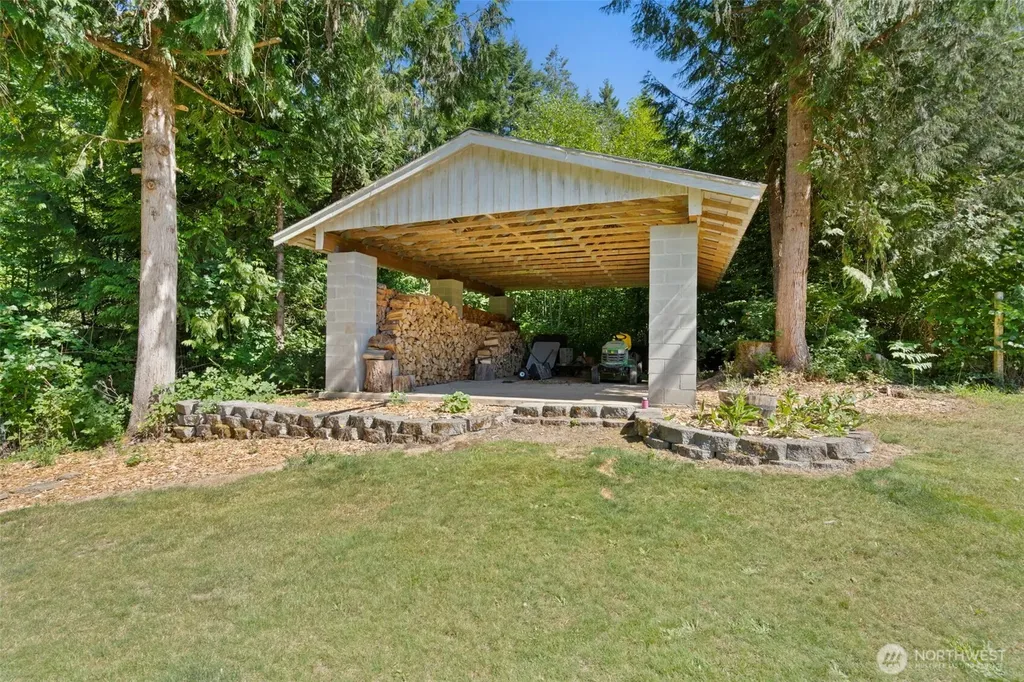 150 Allen Road Onalaska WA 98570