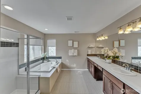 27451 211th Court SE Maple Valley WA 98038
