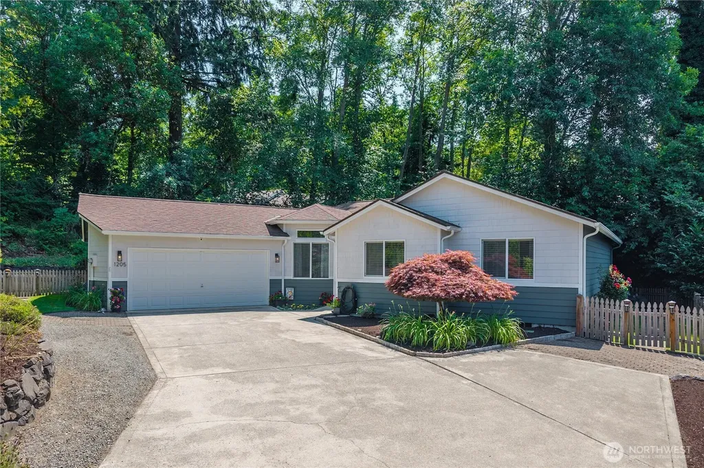 1205 Union Avenue Steilacoom WA 98388