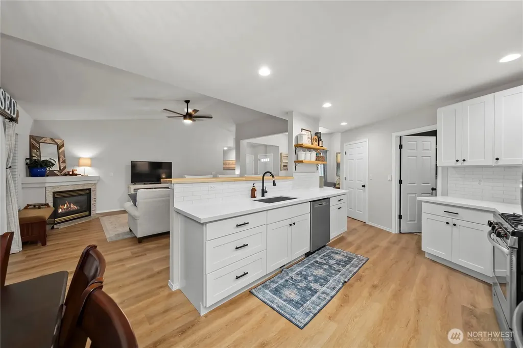 1205 Union Avenue Steilacoom WA 98388