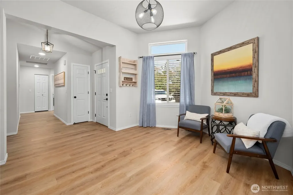 1205 Union Avenue Steilacoom WA 98388