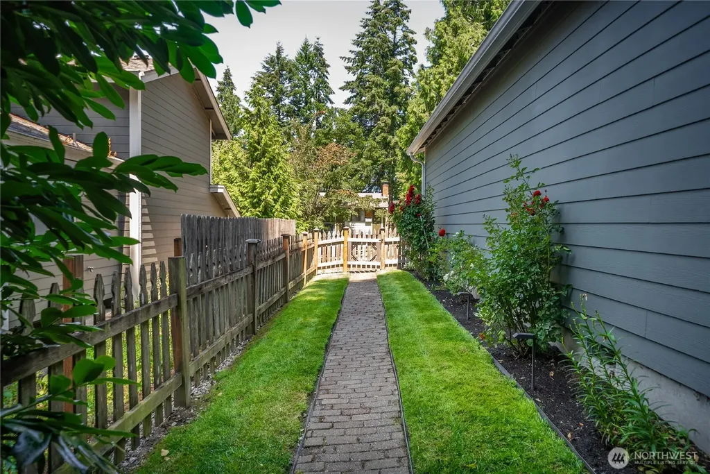 1205 Union Avenue Steilacoom WA 98388