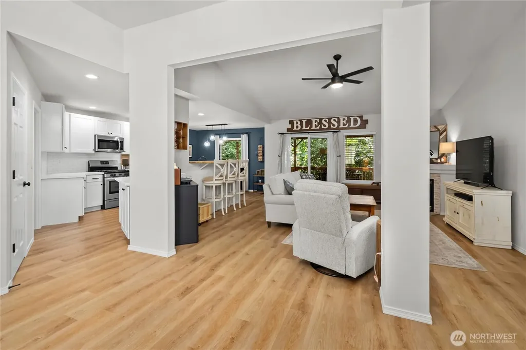 1205 Union Avenue Steilacoom WA 98388