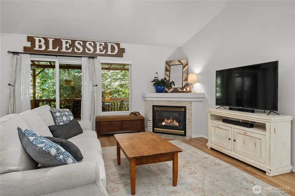 1205 Union Avenue Steilacoom WA 98388
