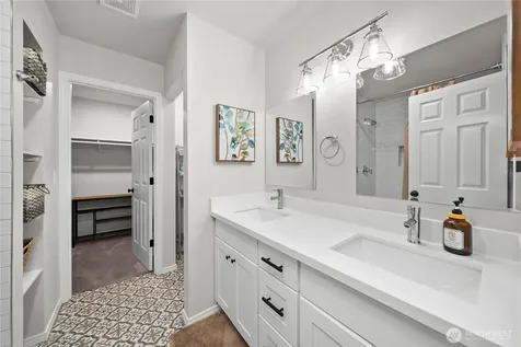 1205 Union Avenue Steilacoom WA 98388
