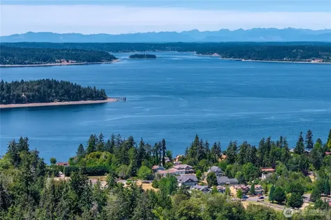 1205 Union Avenue Steilacoom WA 98388