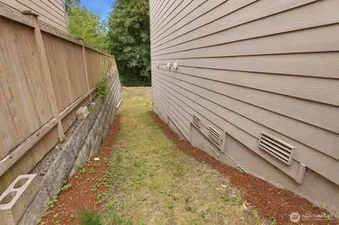 209 140th Street SW Everett WA 98208