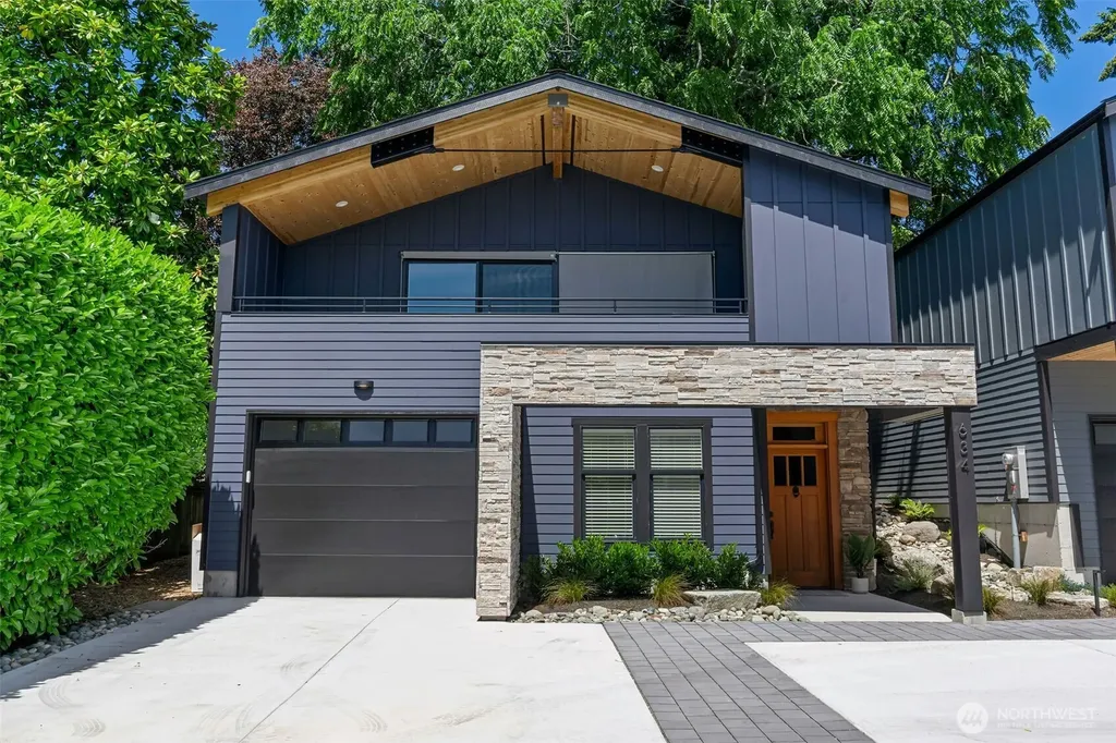 634 11th Avenue Kirkland WA 98033