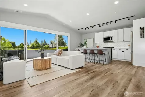 634 11th Avenue Kirkland WA 98033